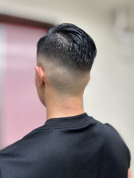 アソビ(ASOBI) スキンフェード　サイドパート