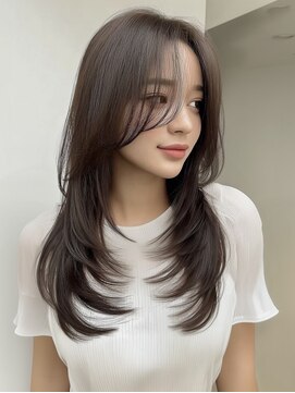 ヴェイン 渋谷(vain) ボブ レイヤー 顔周りレイヤー 小顔カット 透明感カラー