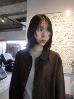 ハー(her)&nbsp;顔まわりにレイヤーをいれたロブウルフ