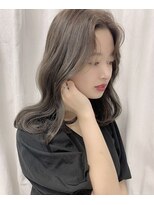 ウユ(uyu)&nbsp;透明感オリーブベージュ、くびれミディ