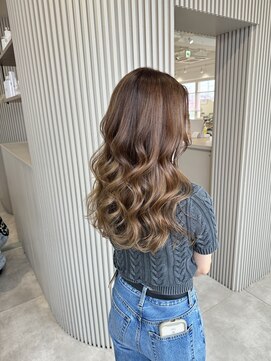 カシェ キョウマチ(cashe’e) ベージュグラデーションカラー