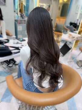 ロンドプランタン 恵比寿(Lond Printemps) ロングレイヤーカット 流れるヘア　40mmで巻くゆるふわヘア