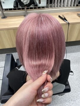 ペレ 渋谷(PELE) イメチェン/ホワイトブロンド/外ハネボブ/美髪/渋谷