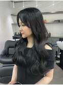 ブルーブラック×くびれウェーブヘア