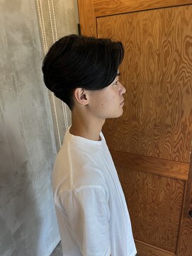 リリアーナ(LILIANA) センターパート　ニュアンスパーマ　フェザーパーマ