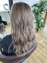 ロビー(LOBBY)&nbsp;『LOBBY』三浦　艶髪◎プラチナハイベージュ