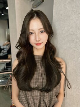 ザシェノンウメダ(THA CHAINON UMEDA) イメチェン/ピンクベージュ/アンブレラカラー/前髪/心斎橋