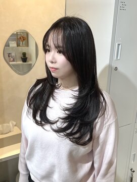 ラル(Lalu) レイヤー/レイヤーカット/顔周り/前髪/透明感カラー/韓国