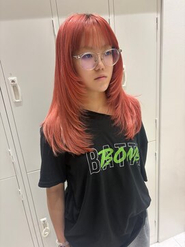 ジーナ 京都河原町(Zina) 【京都河原町烏丸】レイヤーカット サーモンピンク