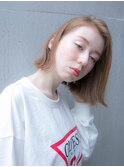切りっぱなしボブ ダブルカラー アッシュベージュ