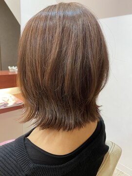 マーリャヘアー(mallia hair) くびれ外ハネミディアム