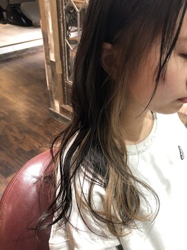 ヘアー クリエイト カルバリ(HAIR CREATE Calbari) 抜きっぱなしインナーカラー