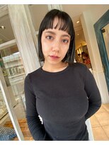 ムジーク(Musiiik)&nbsp;オン眉ボブとグリーンブラック