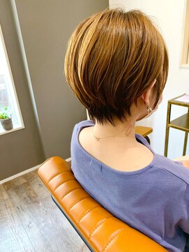 メール(Mer...) 大人可愛い20代30代40代ひし形小顔丸みショート