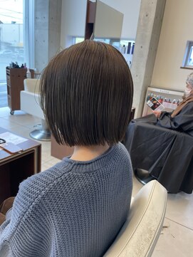 アチーブ ヘア デザイン(achieve hair design) ツヤ髪暗髪オリーブベージュ 大人綺麗なぷつっとボブショート