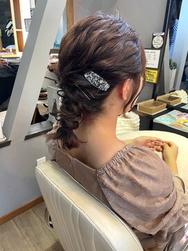 デイジー(Daisy) 大人かわいいお呼ばれヘア♪