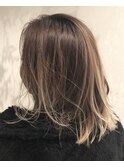 ハイライトカラーミルクティーグレージュバレイヤージュ