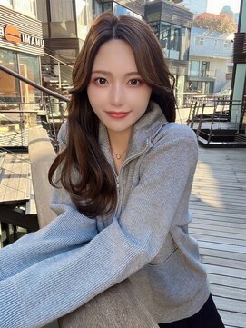 アフロート ディル(AFLOAT D'L) センター分けフェミニンロングメルティカラー韓国ヘア似合わせ