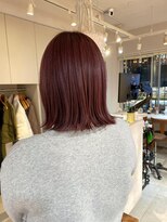キャンバス バイ ネオリーブ 横浜西口(Canvas by neo.)&nbsp;ボルドーピンク 切りっぱなしボブ 暖色系 ブリーチ
