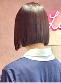 切りっぱなしボブと縮毛矯正が相性抜群
