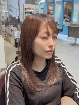 クローバー(CLOVER) ぱつっとロング×ベージュカラー