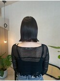 大人シアーベージュミニウルフボブミディアムレイヤー