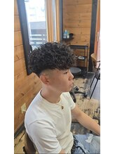 ウルフ(WOLF) スペインカール×スキンフェード