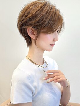 アフロート ルヴア(AFLOAT RUVUA) みね前下がりひし形ショートボブ30代40代50代くびれヘア丸顔面長