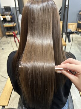 ロロネー 三国(Lolonois) 【Lolonois三国】髪質改善グロスカラー