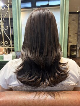 モナン 新宿(Monan) カーキアッシュ オリーブグレージュ レイヤーカット ロング
