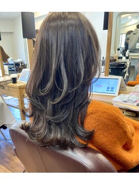 レイラバイアフロート 吉祥寺(Lila by afloat) レイヤーくびれヘアウルフカット【Lila by afloat】20代30代40代