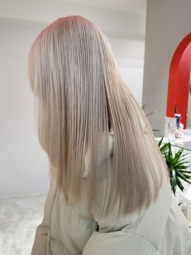 ウクク(UCUCU) white beige