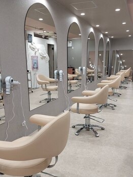 アクタノイド エット 香呂駅前店(actanoid etto)の写真/【香呂駅目の前】初めての方もリラックスした時間を過ごせます◎幅広い世代から愛される地域密着サロン*