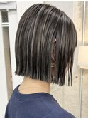 栄ハイライト透明感耳掛けボブスタイル