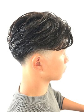 アノ 別府店(Ano.) スキンフェードフェザーパーマニュアンスパーマ毛流れ別府