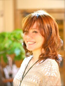 美容室 福山 ミディアムレイヤー