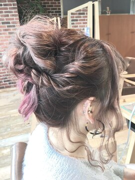 リスタバイネオリーブ 浅草(Re:sta by neolive) 【浅草 Re:sta by NEoLivE】 ルーズなお団子スタイル