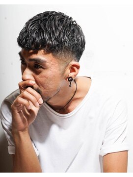 メリケンバーバーショップ コウベ(MERICAN BARBERSHOP KOBE) 無造作ショートネープレスぱっつんツーブロック刈り上げパーマ@2