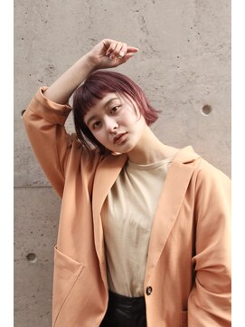 デイ(DAY.) 暖色系カラー　ピンクオレンジ　ミニボブ