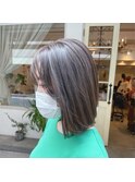 “ふんわりボブ スモーキーベージュ”中西英美子