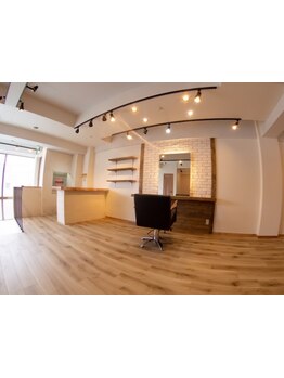 経験豊富な女性スタイリストがカウンセリングから仕上げまで担当☆