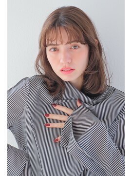 ガリカ 渋谷(Gallica) フェミニンセミロングゆるふわカール眉上薄めバング