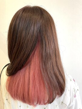 ハナ ビューティーヘアー(hana.) インナーカラー×ピンク