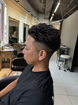 アイズ 海老名(AIZU) 極道パーマ スパイラルパーマ フェードカット 海老名メンズ