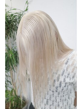 カシェル(cashel) 黒染め履歴　を　ブロンド　抜きっぱなしブロンド　ハイトーン