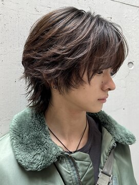 ピア ヤクイン(Pia Yakuin) ミディアムヘア　ウルフヘア　メンズミディアム