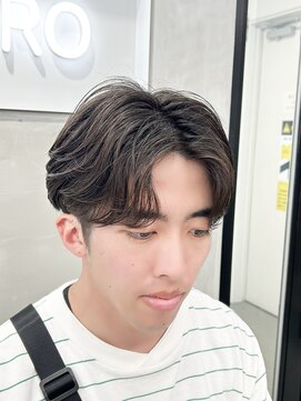 アクロ(ACRO) カルマパーマ／韓国/毛流れスタイル