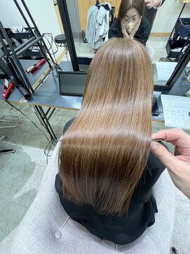 ラヴィエ(RAVIE) 【半田・髪質改善】縮毛矯正/トリートメント/マンツーマン