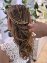 ステア ケース(stair case)&nbsp;ハイライトがあるからリタッチだけでもこんなにキレイに♪