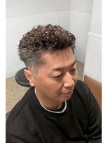 ジェットブラックキューサンロク(JET BLACK 936) 大人の宮城リョータ風パーマ/極道パーマ